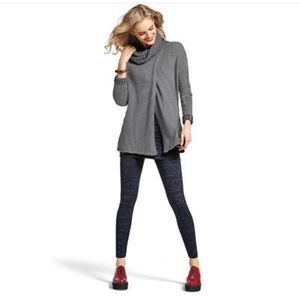 Cabi Fergie Split Turtleneck Sweater Size Medium #3167